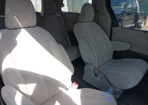 2011 Toyota Sienna Le z USA, uszkodzony, nr VIN 5TDJK3DC9BS010997